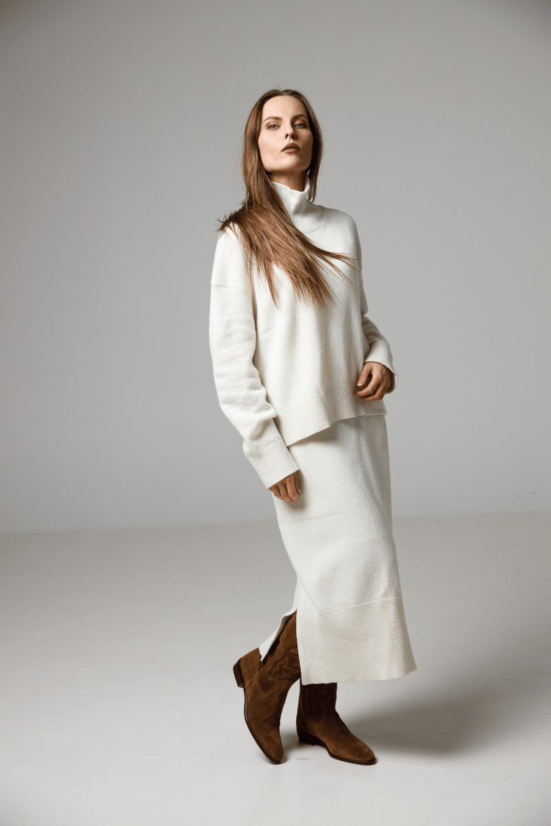 Pearl white - Cashmere – merino wool skirt with lining