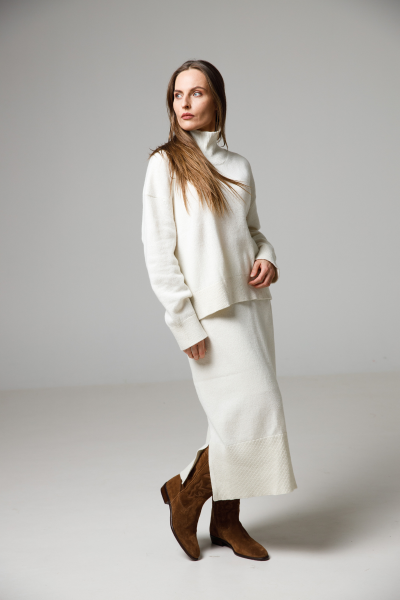 Pearl white - Cashmere – merino wool turtle neck sweater and skirt set